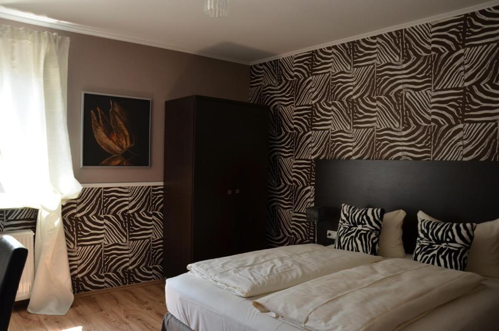 Hotel Rheinstein Рюдесхайм-на-Рейне Экстерьер фото